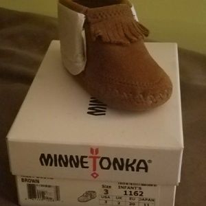 Toddler Minnetonka Riley Booties